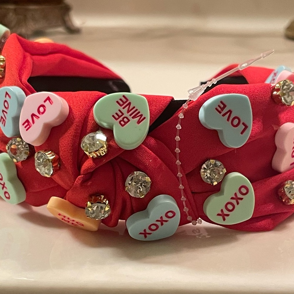 NWT Valentine’s Day Rhinestones Candy Hearts Top Knot Headband. Red.♥️